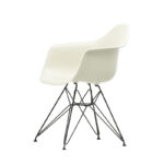 Eames Plastic Armchair DAR